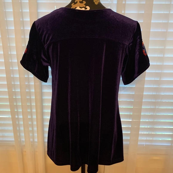 Andree by Unit Velvet Top - Picture 4 of 5